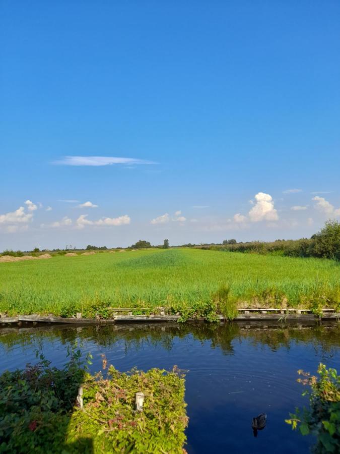 Wuivend Riet Gelegen Op Resort Venetie Giethoorn Exterior photo
